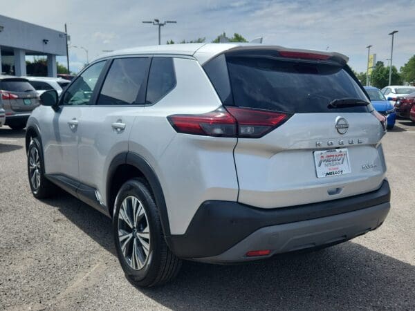 2023 Nissan Rogue - Image 3