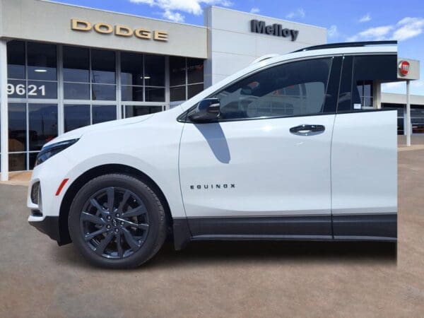 2024 Chevrolet Equinox - Image 3