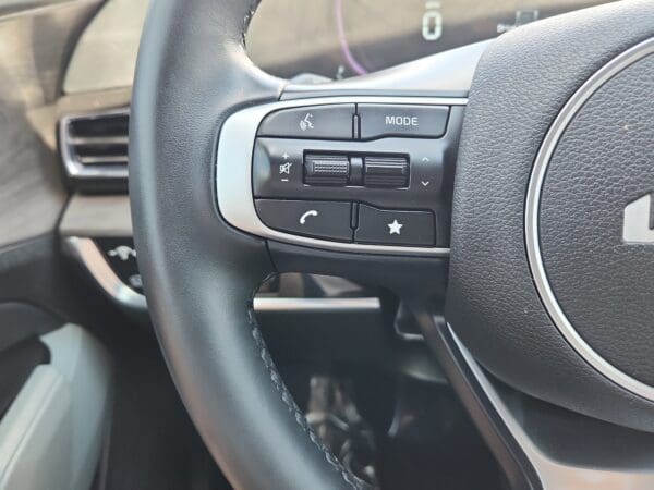 2023 Kia Sportage - Image 6