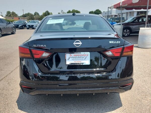 2025 Nissan Altima - Image 18