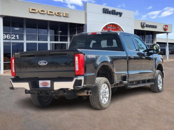 2023 Ford Super Duty F-250 SRW - Image 3
