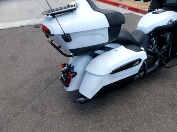 2024 Indian Pursuit Dark Horse - Image 2