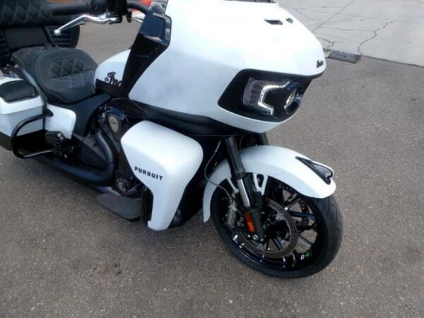 2024 Indian Pursuit Dark Horse - Image 3