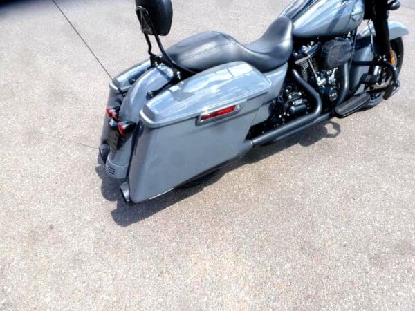 2022 Harley-Davidson FLHXS - Image 2