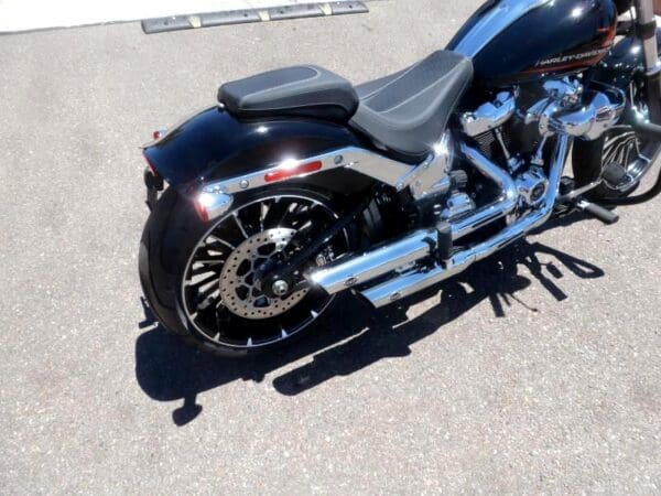 2024 Harley-Davidson FXBR - Image 2