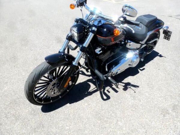 2024 Harley-Davidson FXBR - Image 6