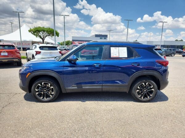 2023 Chevrolet Trailblazer - Image 2