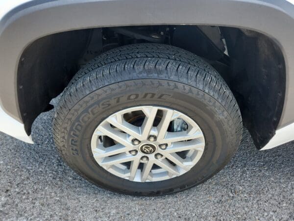 2022 Toyota Tundra 4WD - Image 19