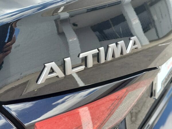 2025 Nissan Altima - Image 12
