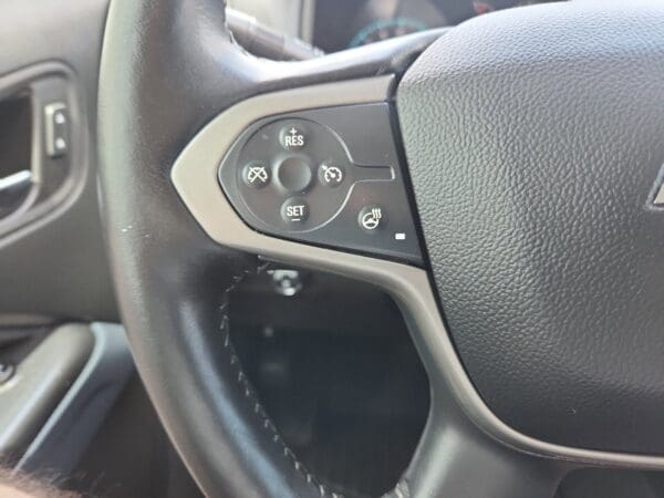 2022 Chevrolet Colorado - Image 6