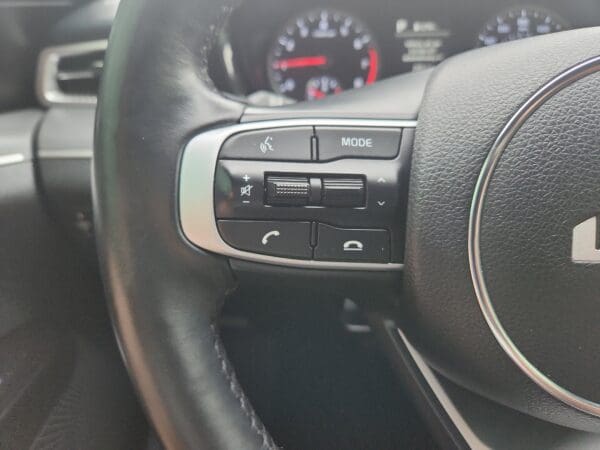 2024 Kia K5 - Image 6