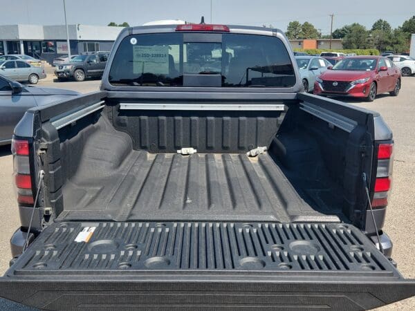 2024 Nissan Frontier - Image 20