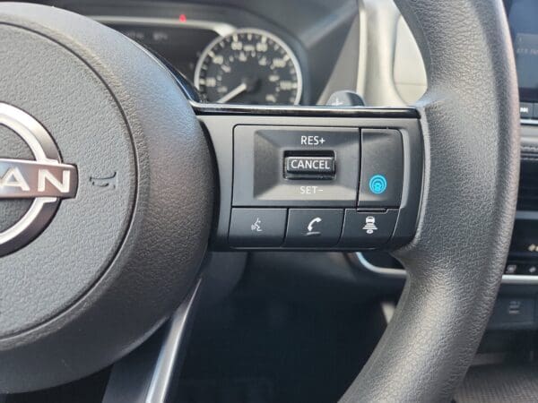 2023 Nissan Rogue - Image 7