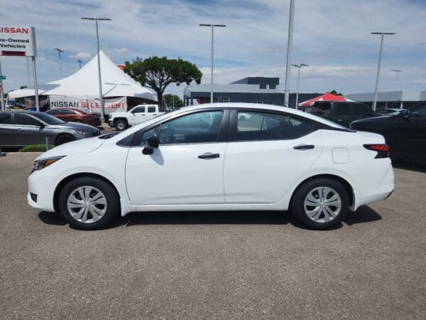 2025 Nissan Versa - Image 2