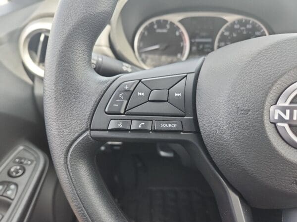 2025 Nissan Versa - Image 6