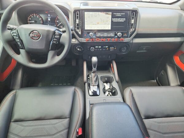 2025 Nissan Frontier - Image 17