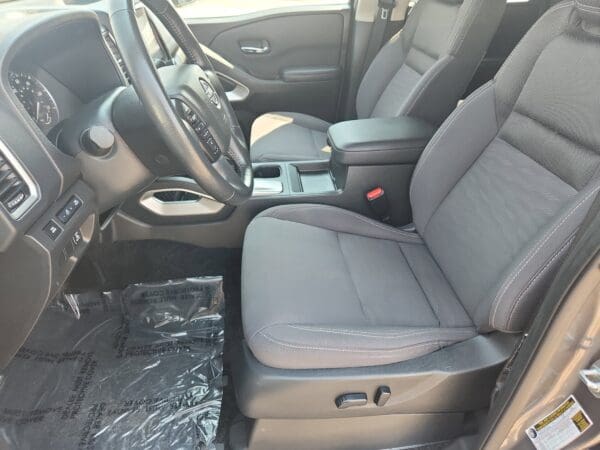 2024 Nissan Frontier - Image 15