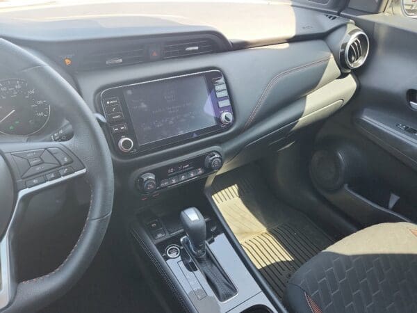 2024 Nissan Kicks - Image 9