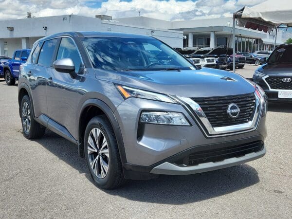 2023 Nissan Rogue - Image 4