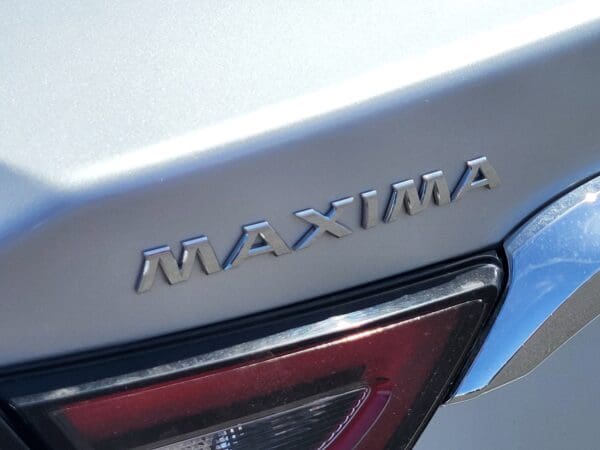 2023 Nissan Maxima - Image 8