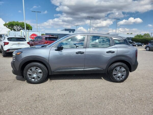 2025 Nissan Kicks - Image 2