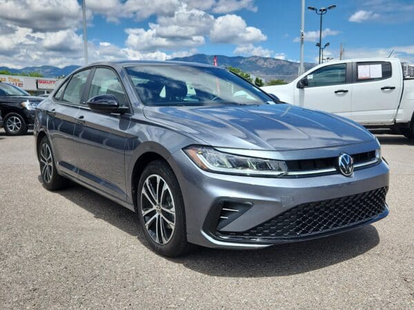 2025 Volkswagen Jetta - Image 4