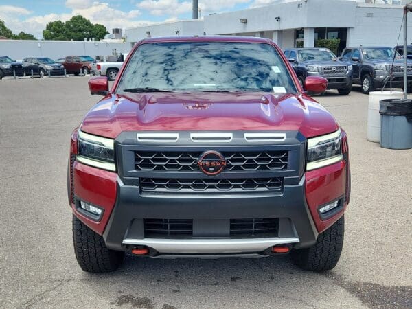 2025 Nissan Frontier - Image 5