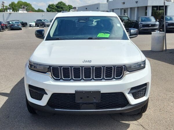 2023 Jeep Grand Cherokee - Image 5
