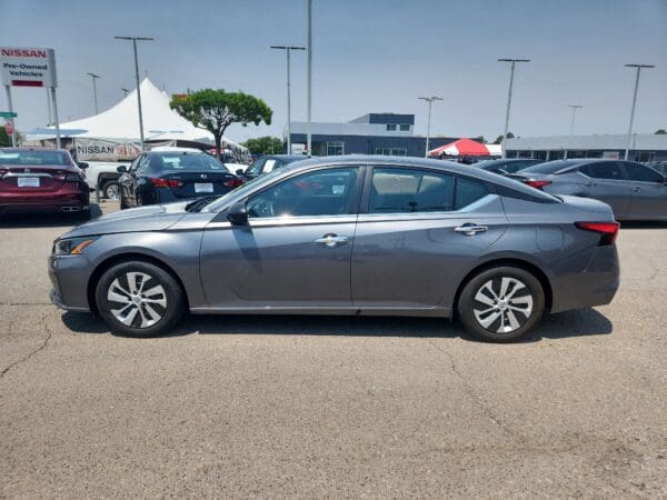2024 Nissan Altima - Image 2