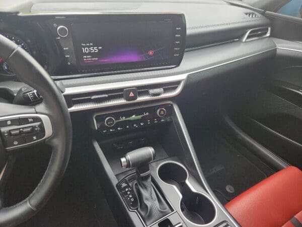 2024 Kia K5 - Image 9