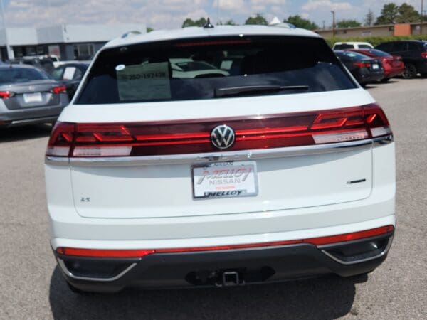 2024 Volkswagen Atlas Cross Sport - Image 17