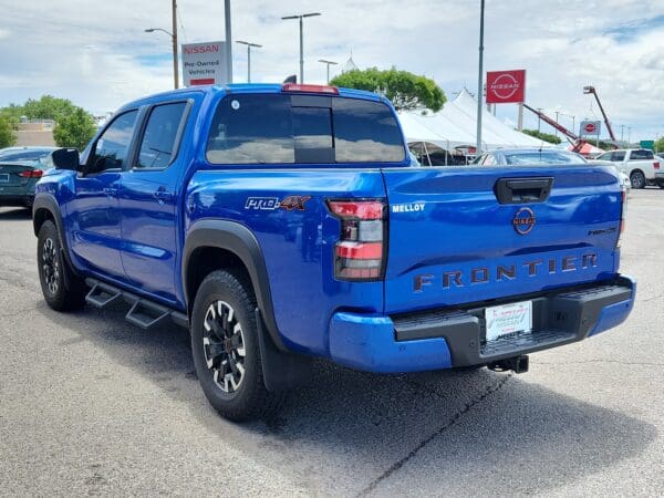 2024 Nissan Frontier - Image 3