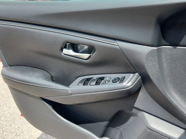 2025 Nissan Sentra - Image 14