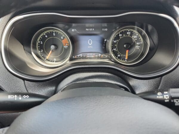 2023 Jeep Cherokee - Image 8