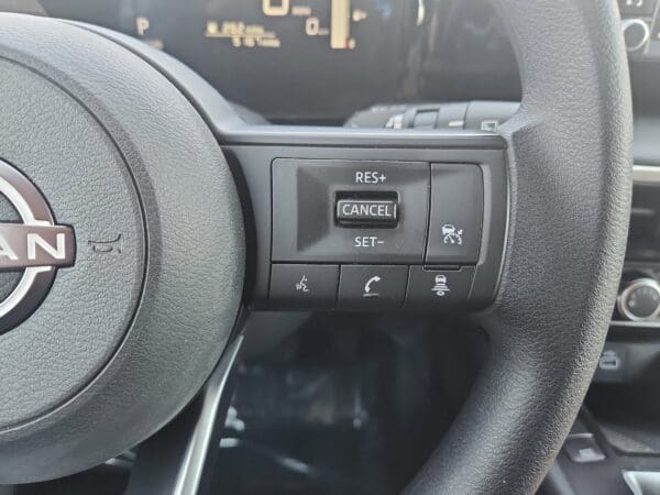 2025 Nissan Kicks - Image 7