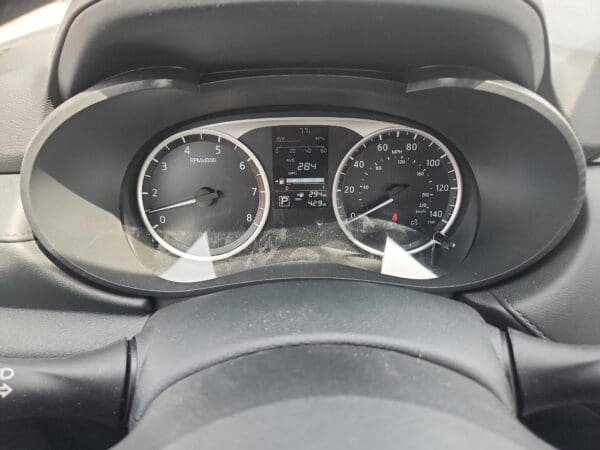 2025 Nissan Versa - Image 8