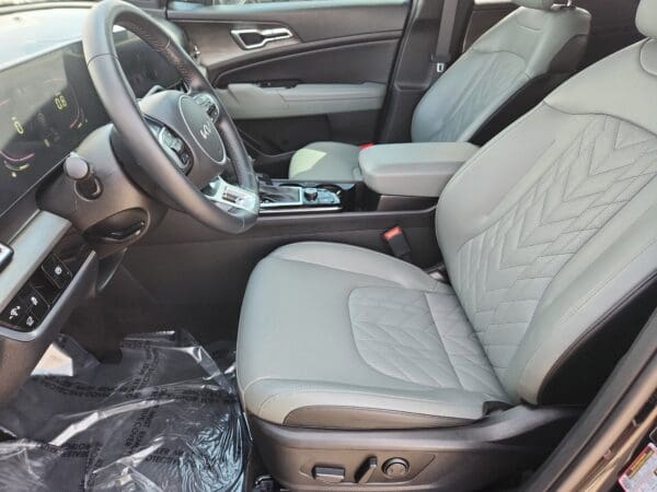 2023 Kia Sportage - Image 15