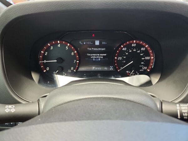 2025 Nissan Frontier - Image 8