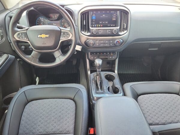 2022 Chevrolet Colorado - Image 16