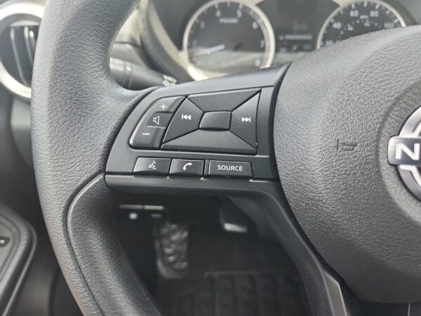 2025 Nissan Versa - Image 6
