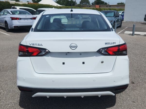 2025 Nissan Versa - Image 18