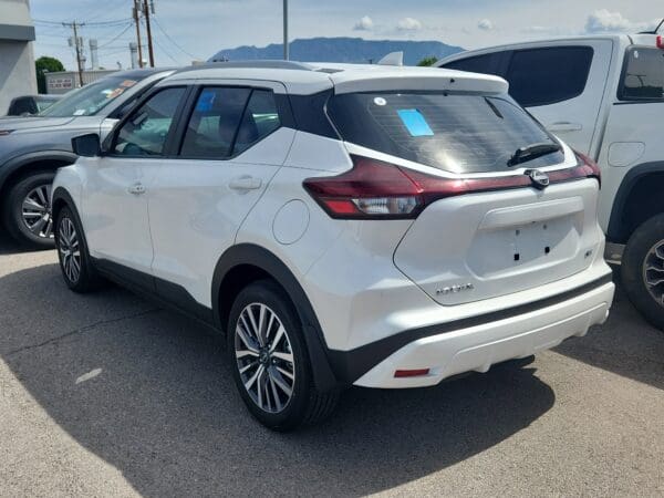 2024 Nissan Kicks - Image 2