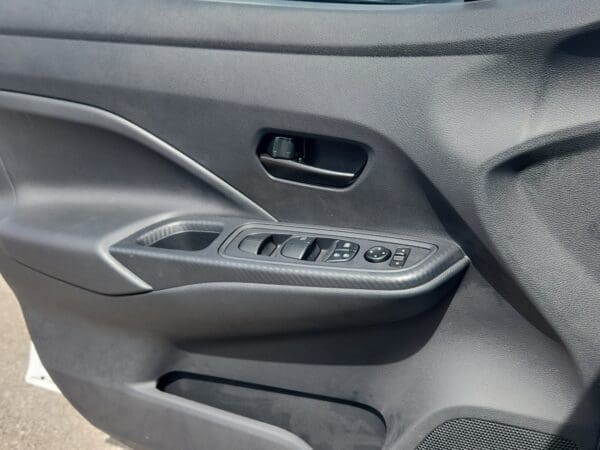 2025 Nissan Versa - Image 14