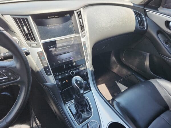 2021 INFINITI Q50 - Image 9