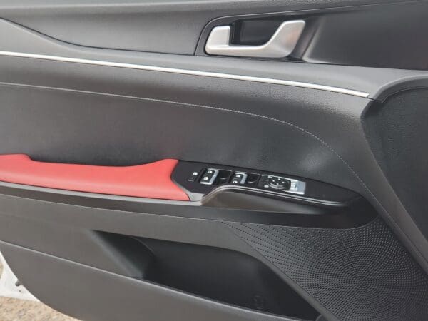 2024 Kia K5 - Image 14