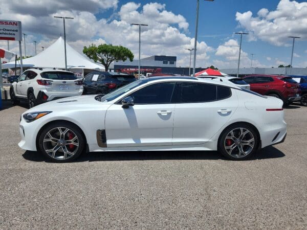 2020 Kia Stinger - Image 2