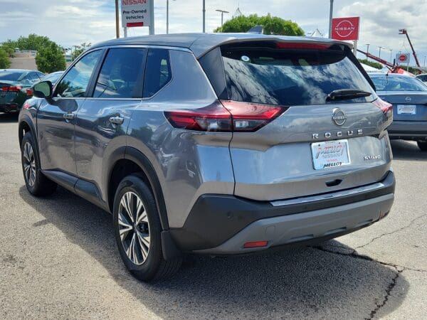 2023 Nissan Rogue - Image 3
