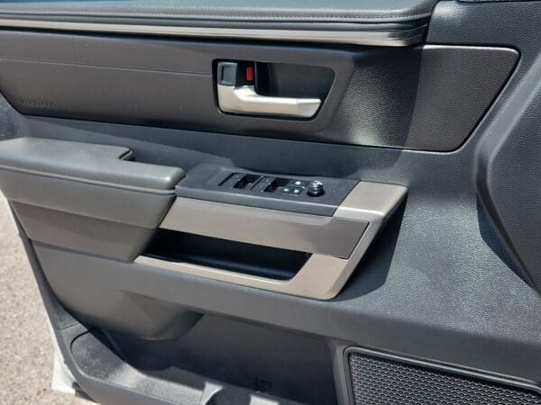 2022 Toyota Tundra 4WD - Image 13