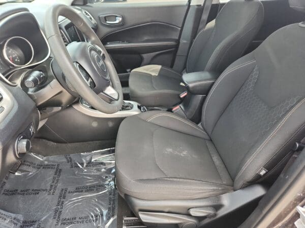 2020 Jeep Compass - Image 15