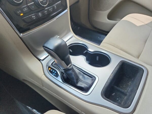 2022 Jeep Grand Cherokee WK - Image 10